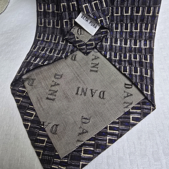 Dani Black Navy Gold Textured Mwns 100% Silk Tie Excellent Condition - Picture 7 of 9